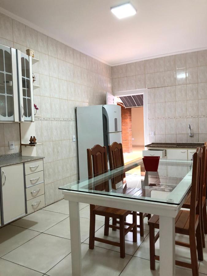 Casa Temporada 8 Pessoas Com Piscina Holiday home